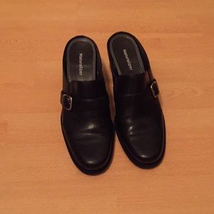 Woman’s Naturalizer mules